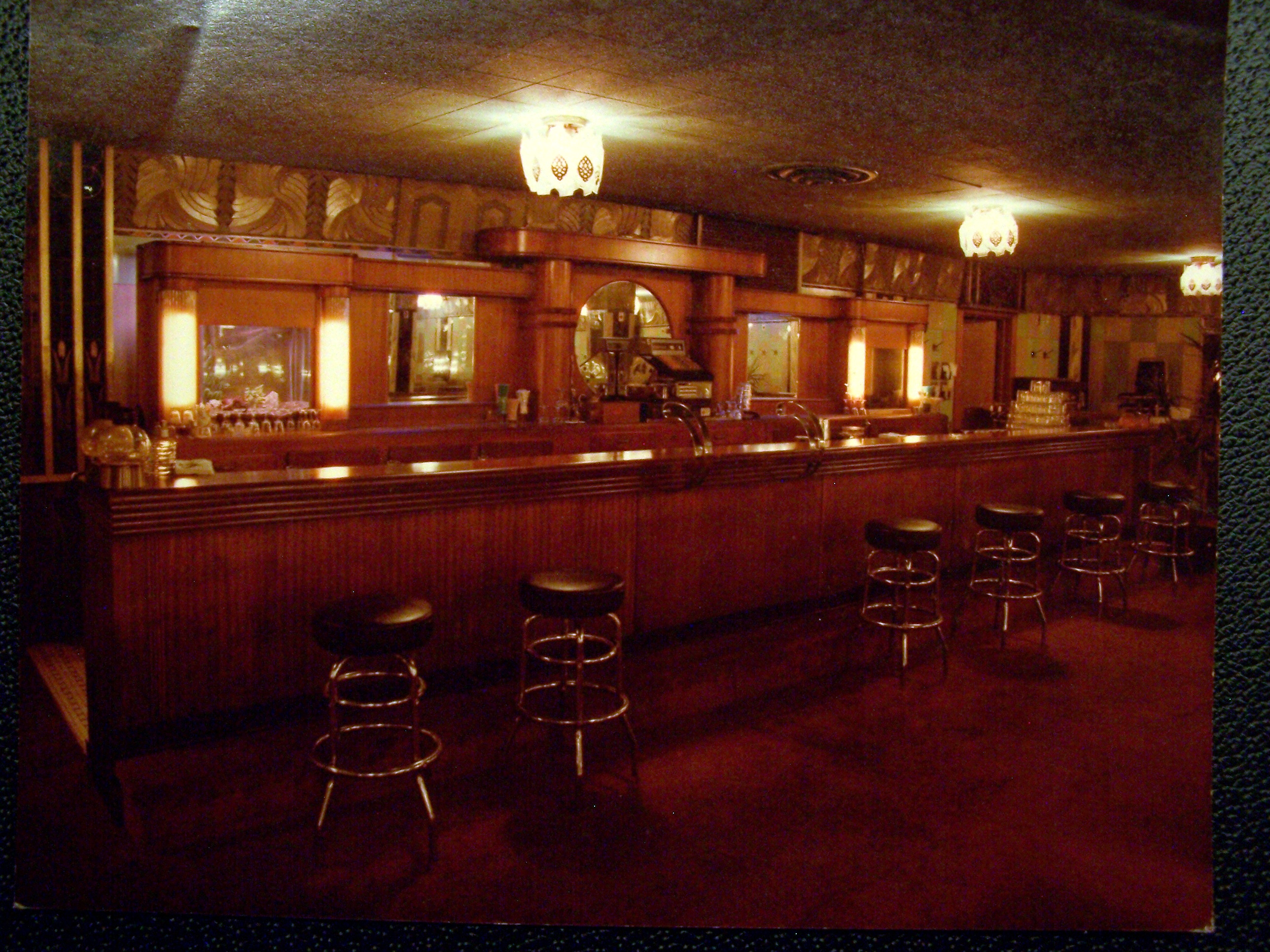 Scotties on Seventh Discotheque - Art Deco Interior - Bar